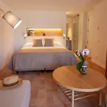 Liret Hotel